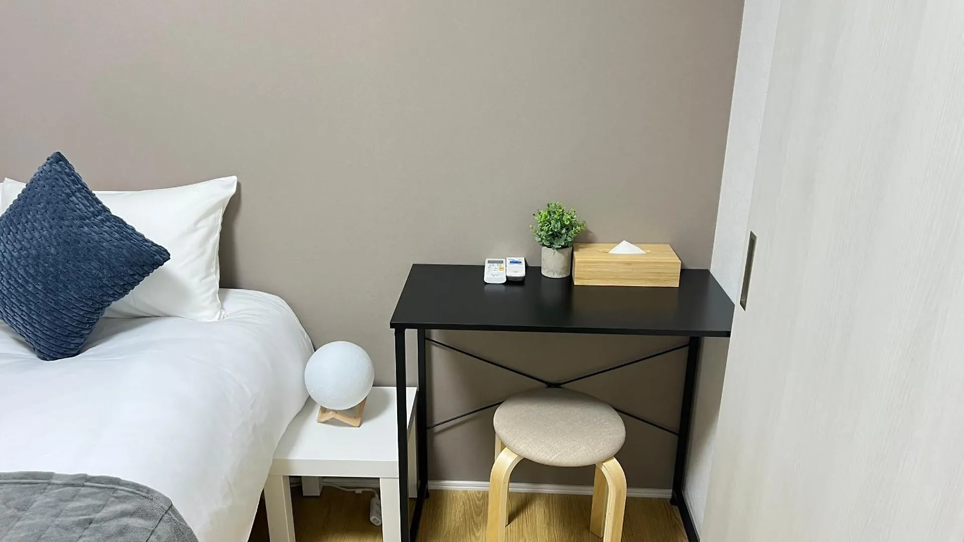 Ikebukuro Area R22 Kamiike Apartment Tokyo Japan